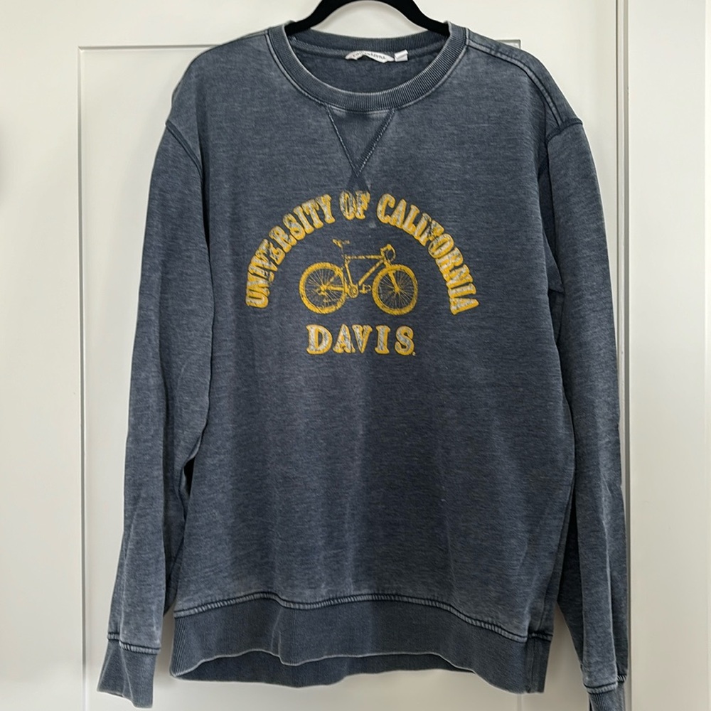 UC Davis creek sweatshirt size large, like new, distressed look, blue with gold